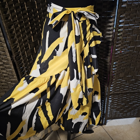 Multi use Wrap around Skirt - Picture 4 of 5